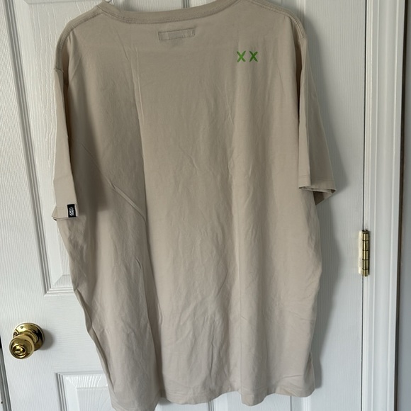 Men’s tan tshirt - Picture 4 of 7